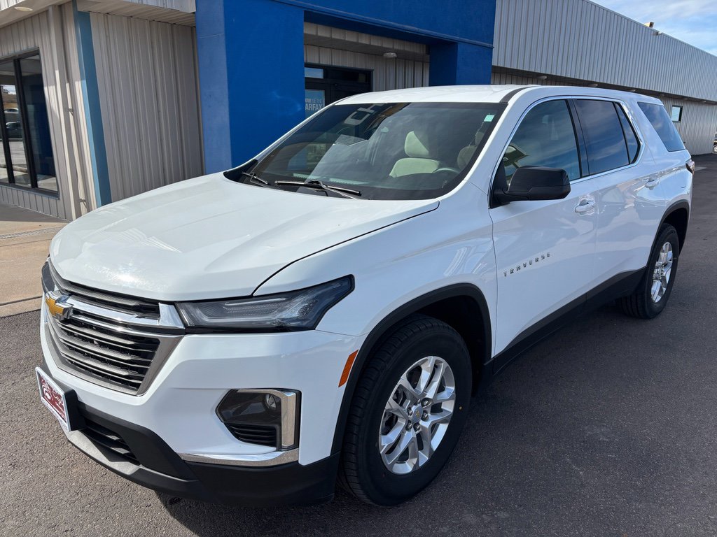 Used 2022 Chevrolet Traverse LS AWD/4WD image 2