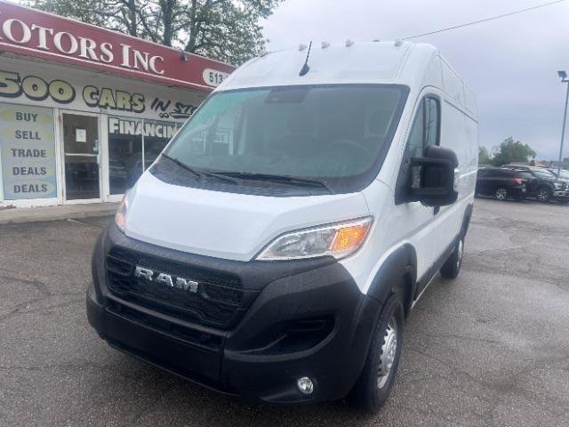 Used 2025 RAM ProMaster 2500 w/ Safety Group FWD image 1