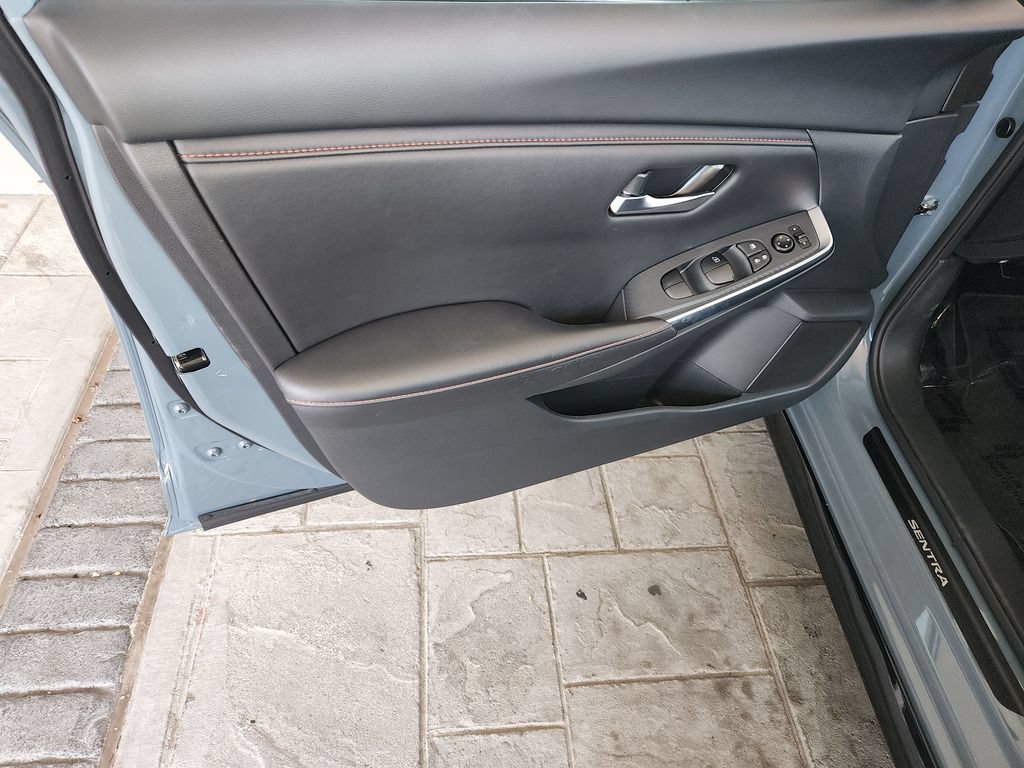 Used 2025 Nissan Sentra SR w/ Midnight Edition FWD image 28