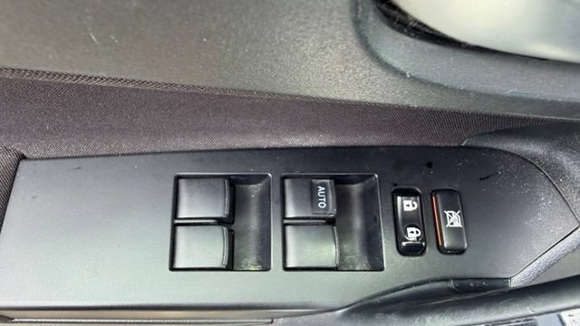 Used 2018 Toyota Corolla iM w/ Carpet Mat Package (TMS) FWD image 16