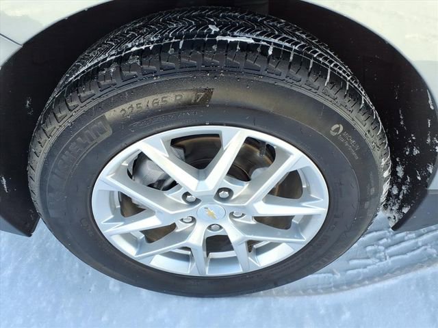 Used 2024 Chevrolet Equinox LT FWD image 9