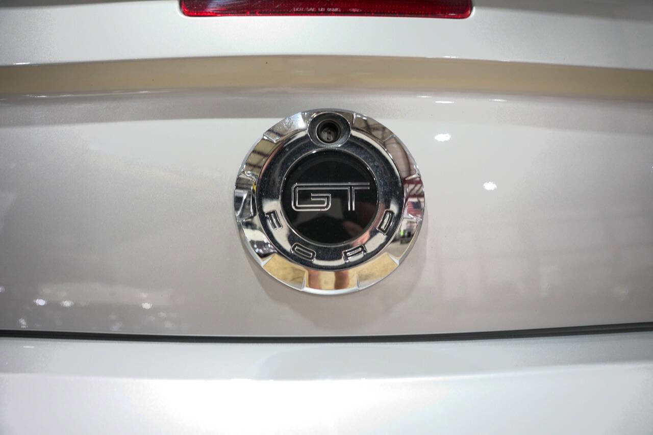Used 2005 Ford Mustang GT Premium image 23
