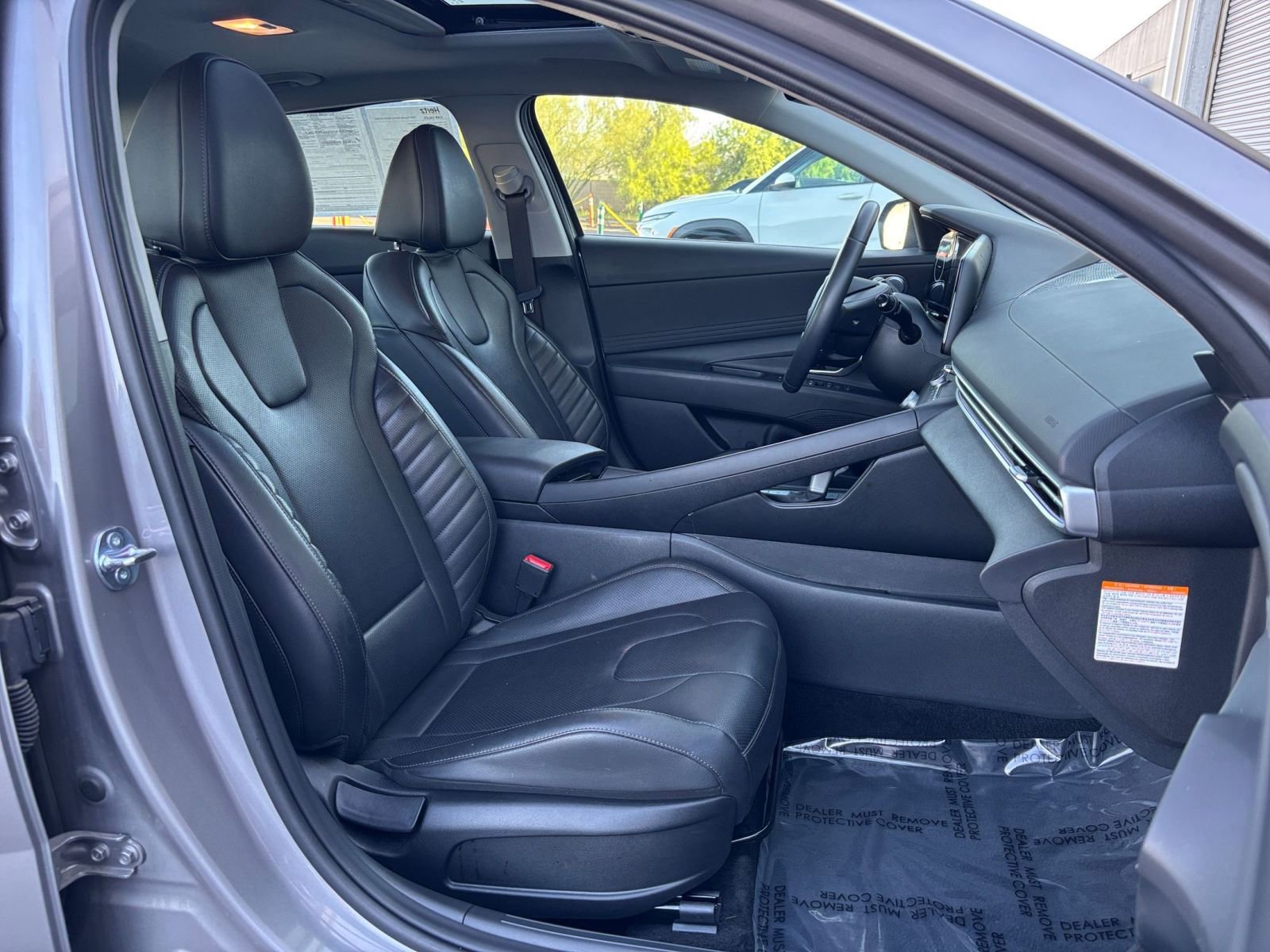 Used 2025 Hyundai Elantra Limited image 38