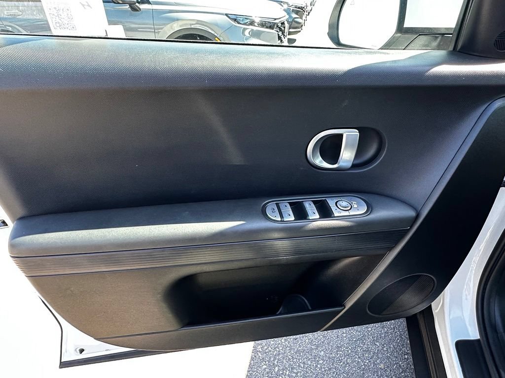 Used 2024 Hyundai Ioniq 5 SE RWD image 24
