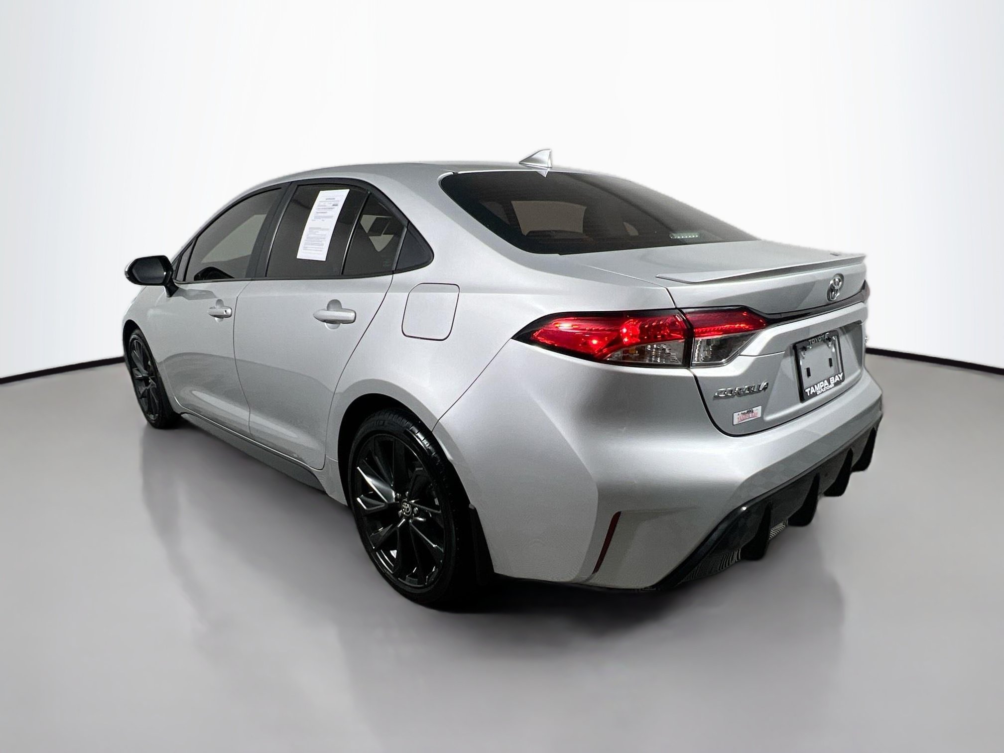 Used 2025 Toyota Corolla SE FWD image 8