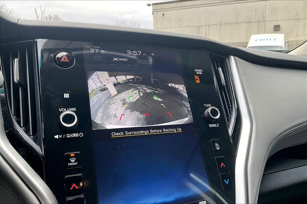 Certified 2022 Subaru Outback Premium image 9