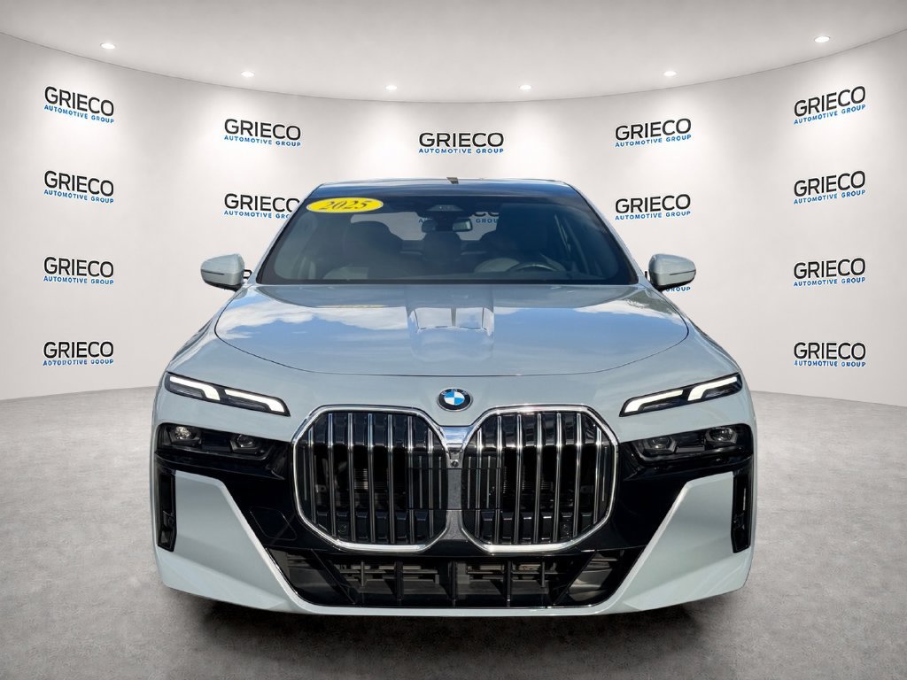 Used 2025 BMW 740i RWD image 2