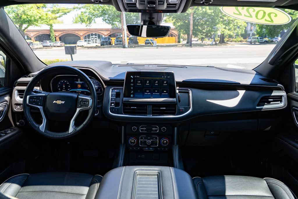 Used 2022 Chevrolet Suburban Premier AWD/4WD image 10