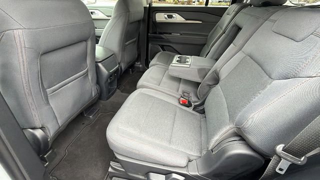 Used 2025 Ford Explorer Active image 17