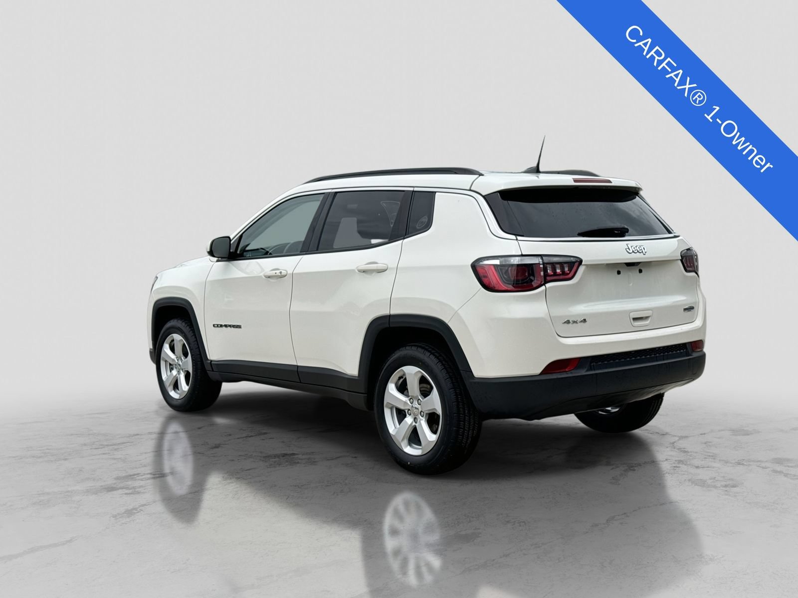 Used 2019 Jeep Compass Latitude w/ Cold Weather Group AWD/4WD image 5