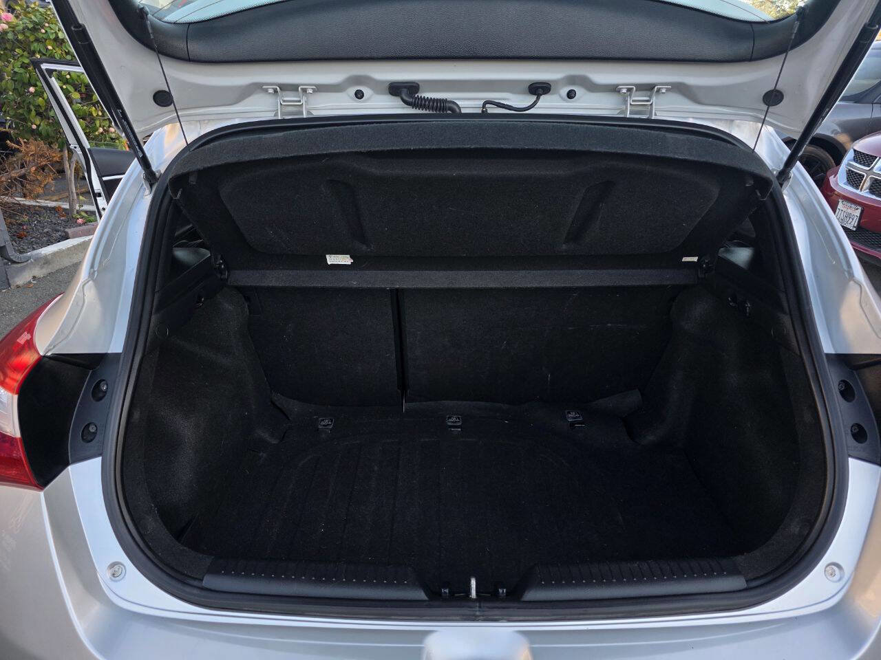 Used 2014 Hyundai Elantra GT image 11