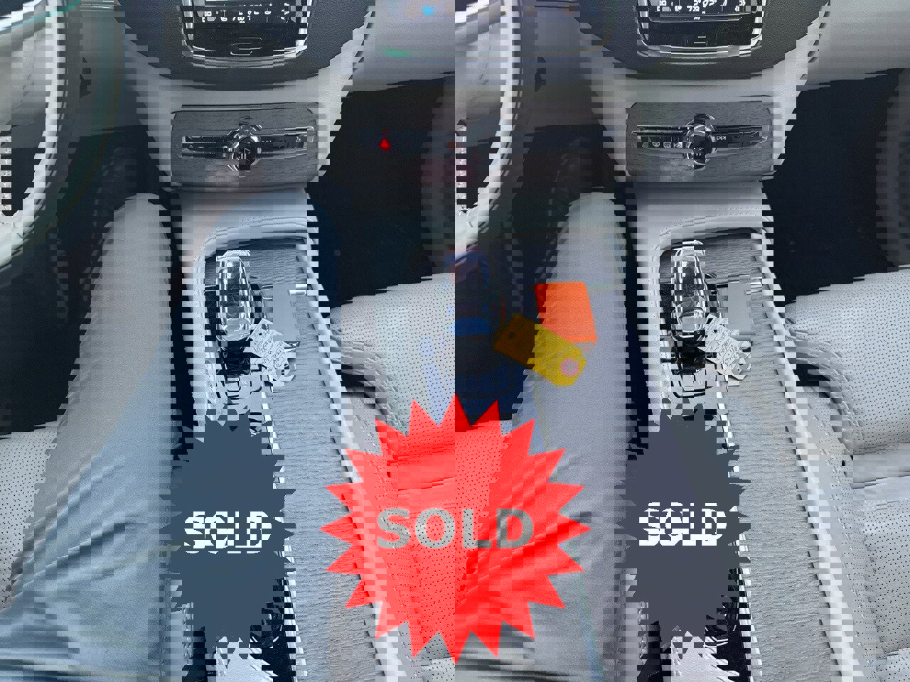 Certified 2023 Volvo XC90 B6 Ultimate w/ Lounge Package image 30