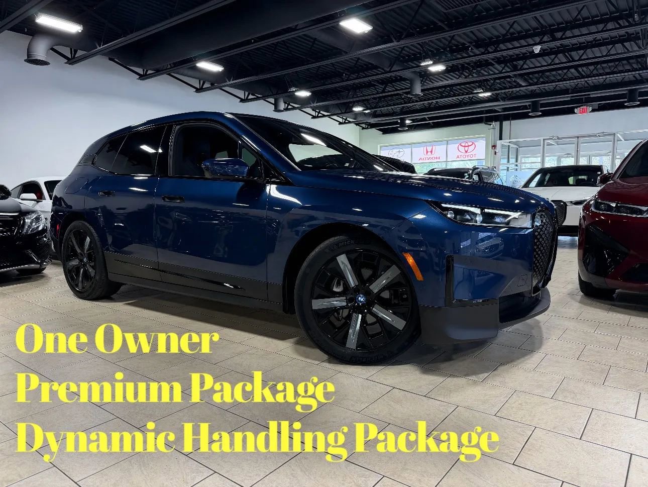 Used 2022 BMW iX xDrive50 w/ Premium Package AWD/4WD image 1