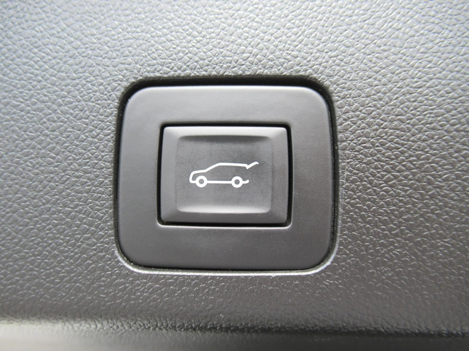 Used 2024 Buick Encore GX Sport Touring w/ Comfort Package FWD image 37