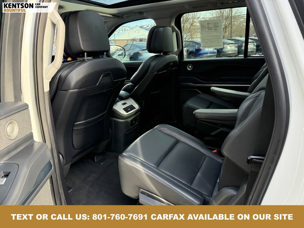 Used 2025 Lincoln Navigator L Reserve image 38