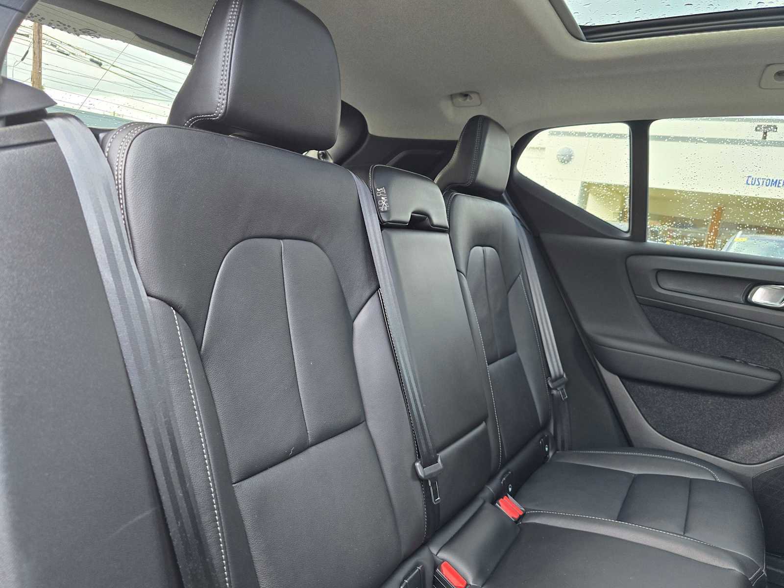 Certified 2025 Volvo XC40 B5 Plus w/ Climate Package image 14