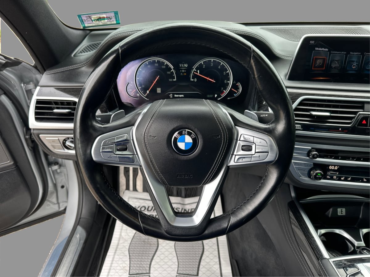Used 2017 BMW 750i xDrive AWD/4WD image 23