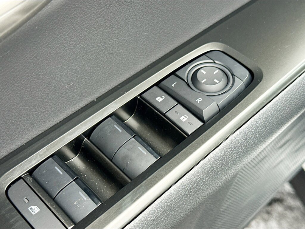 New 2025 Lexus UX 300h AWD image 8