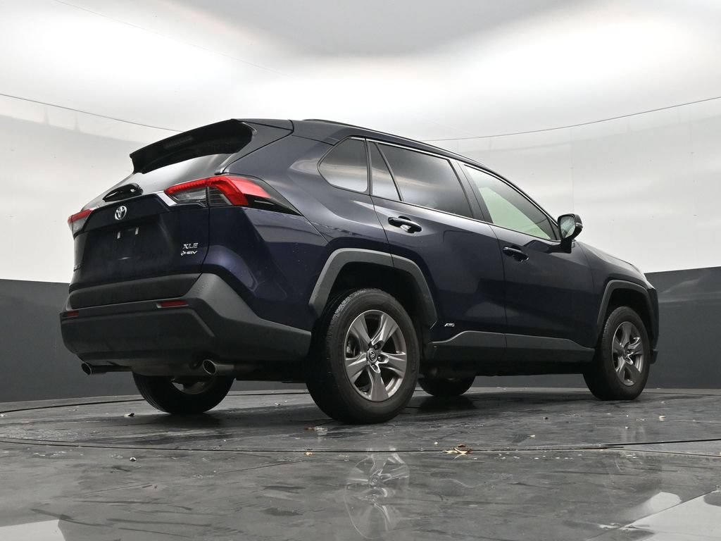 Used 2025 Toyota RAV4 XLE AWD/4WD image 24