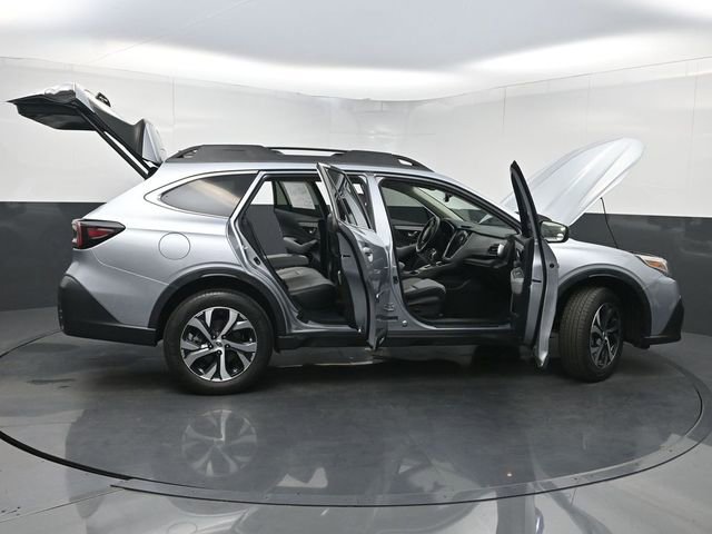 Used 2022 Subaru Outback Limited image 44