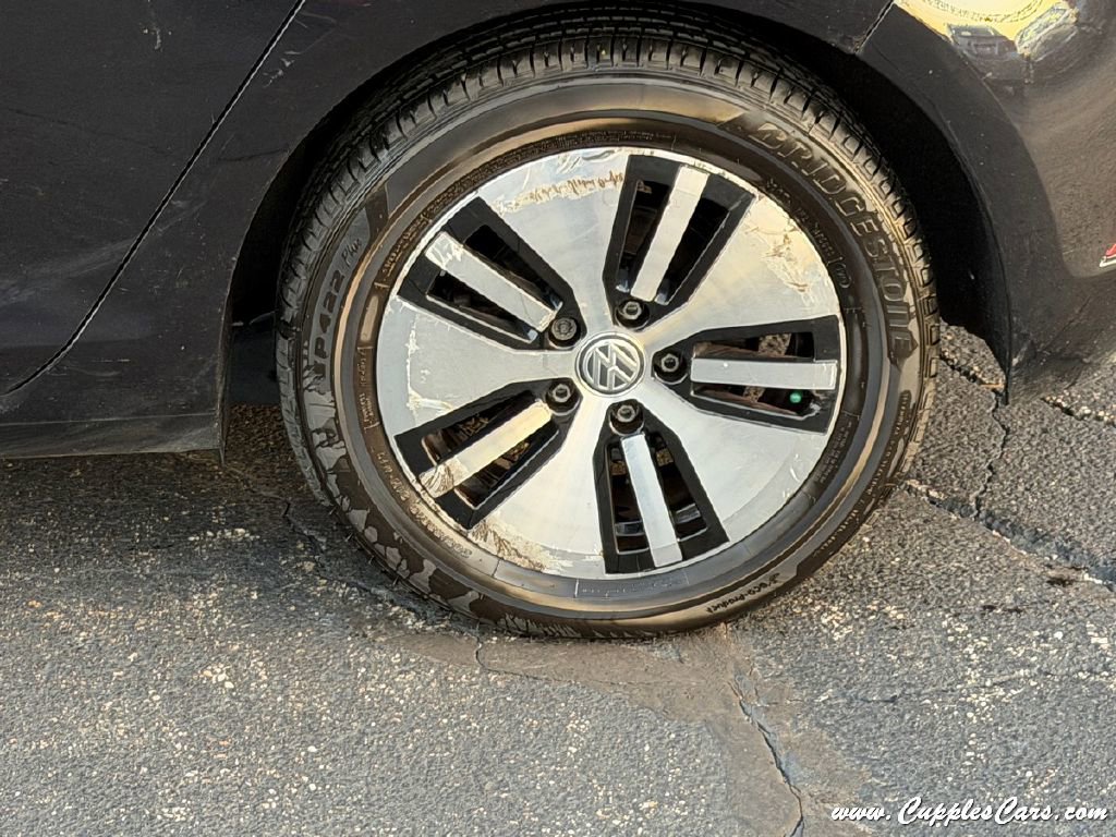 Used 2019 Volkswagen e-Golf SE w/ Driver Assistance Package FWD image 42