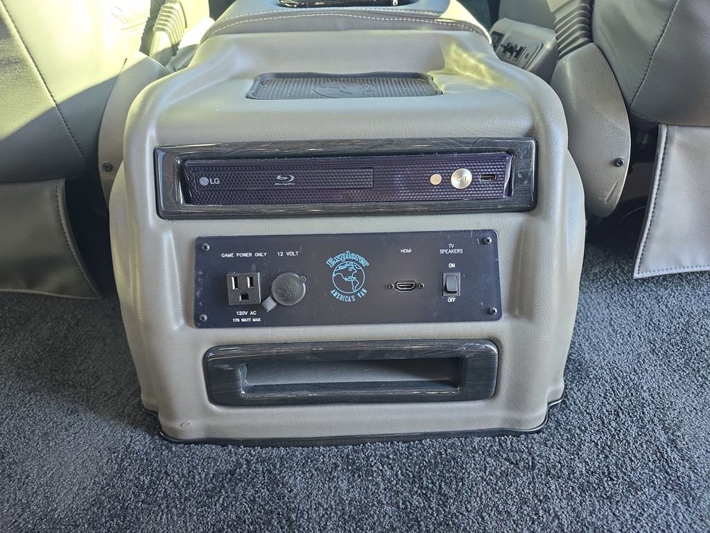 Used 2023 GMC Savana 2500 Work Van image 22