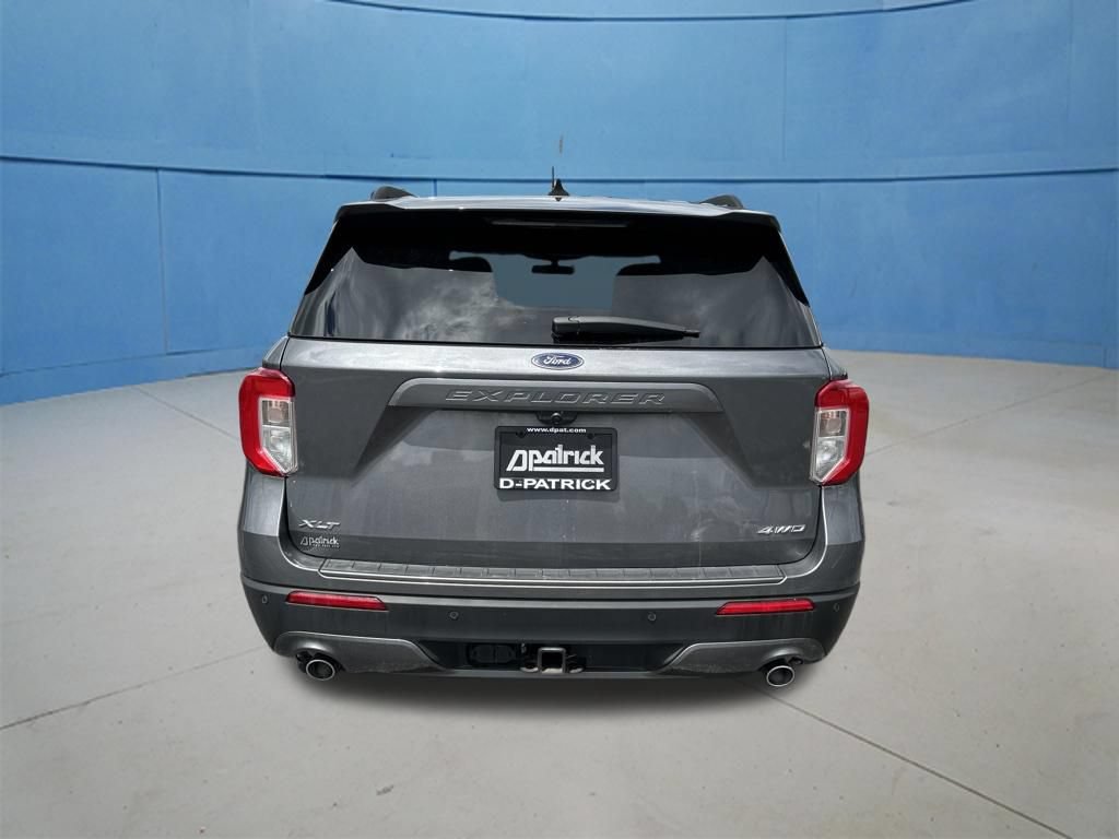 Used 2023 Ford Explorer XLT w/ Equipment Group 202A AWD/4WD image 10