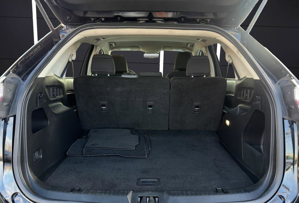 Used 2024 Ford Edge SE image 22