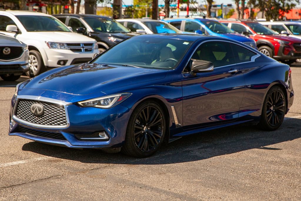 Used 2019 INFINITI Q60 3.0t Luxe w/ Essential Package image 9