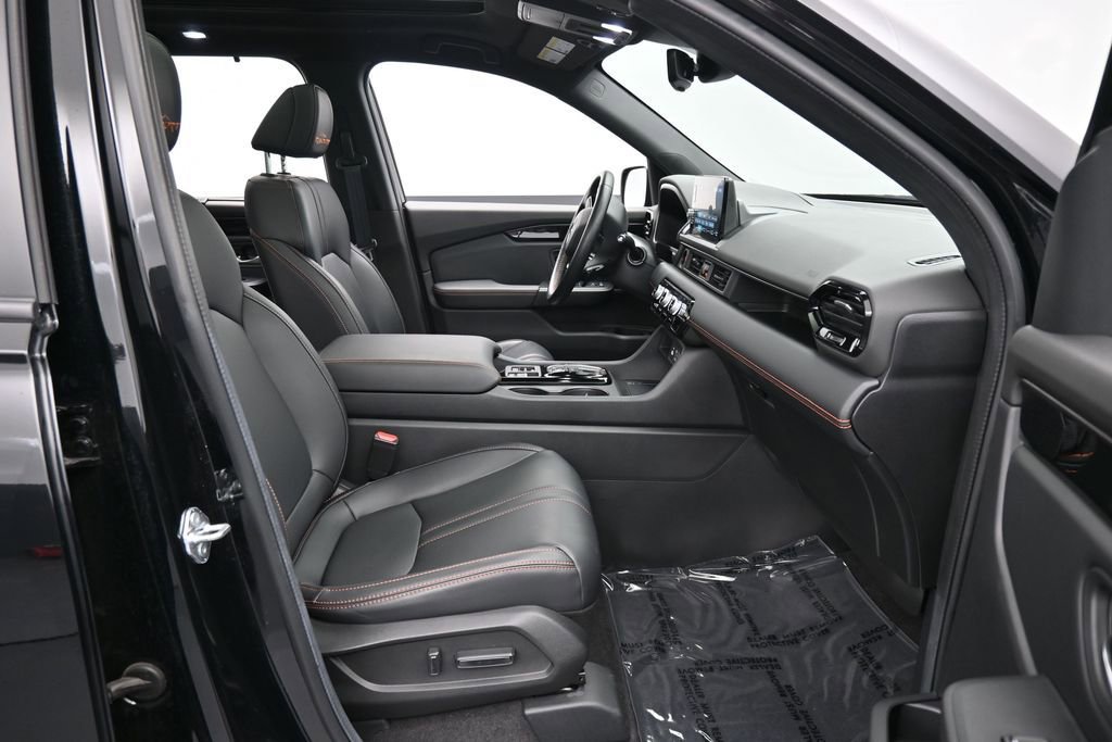 Used 2024 Honda Pilot TrailSport image 38