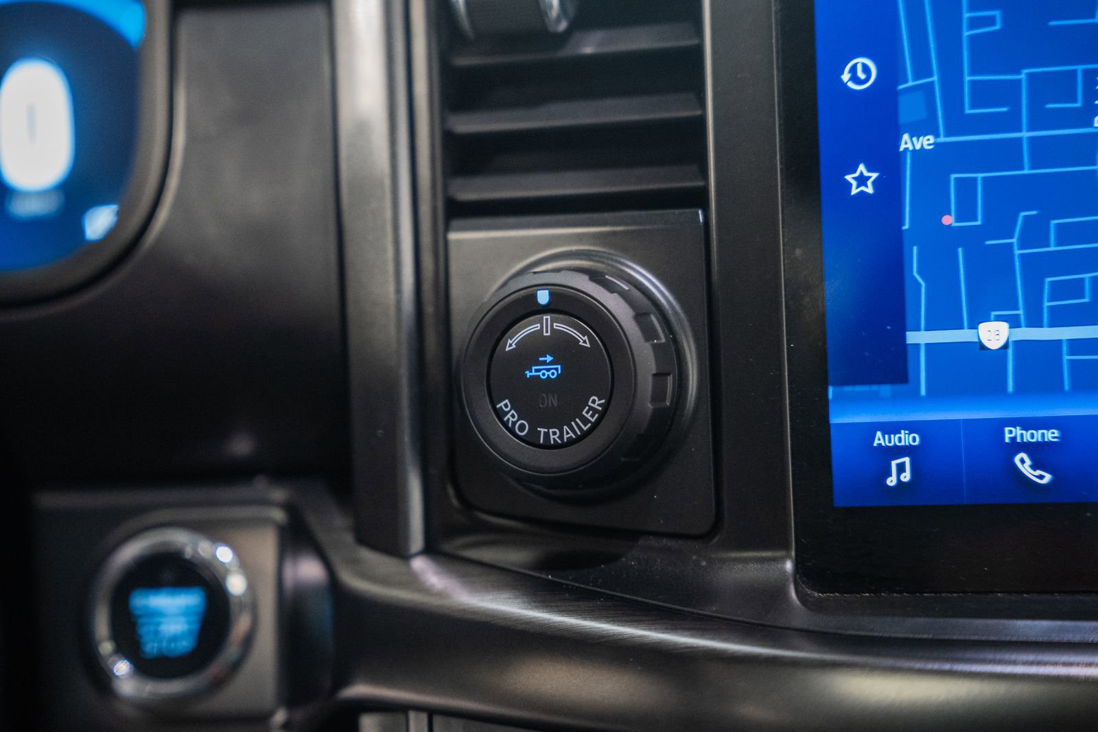 Certified 2023 Ford F150 Lariat w/ Equipment Group 502A High image 26