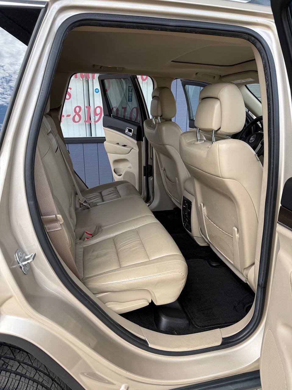 Used 2014 Jeep Grand Cherokee Limited AWD/4WD image 11