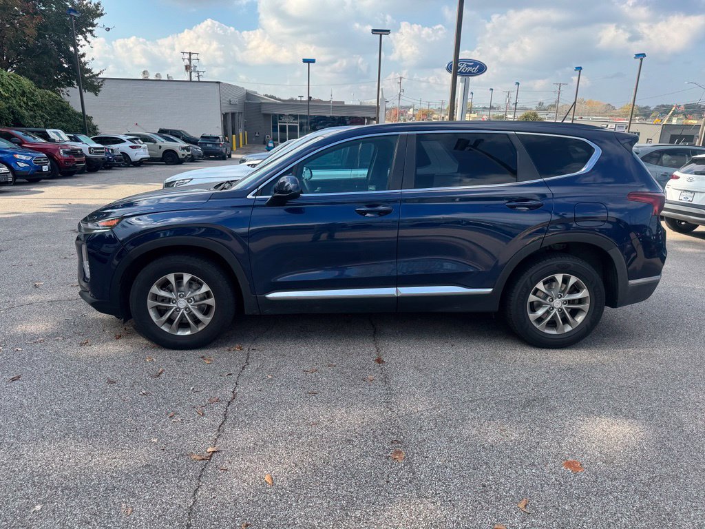 Used 2020 Hyundai Santa Fe SE FWD image 2