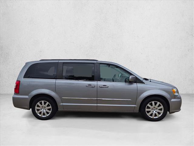 Used 2014 Chrysler Town & Country Touring FWD video 3