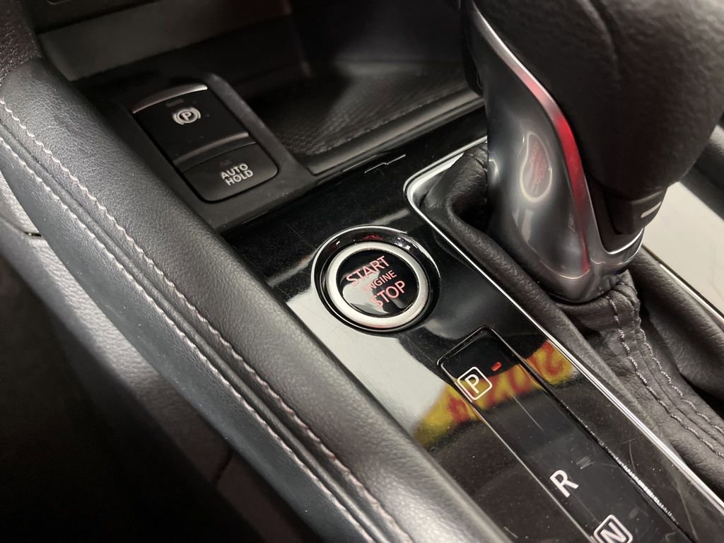 Used 2024 Nissan Kicks SR image 31