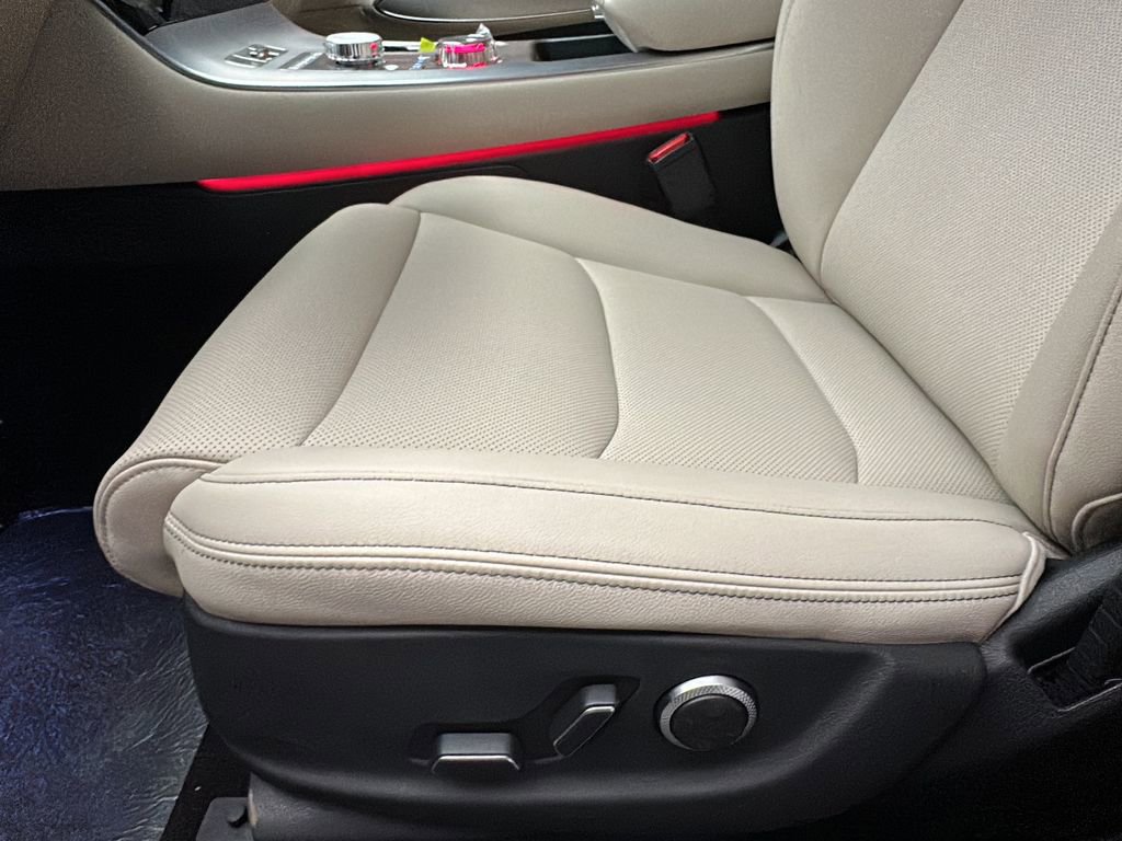 New 2026 Genesis GV70 2.5T Select image 10