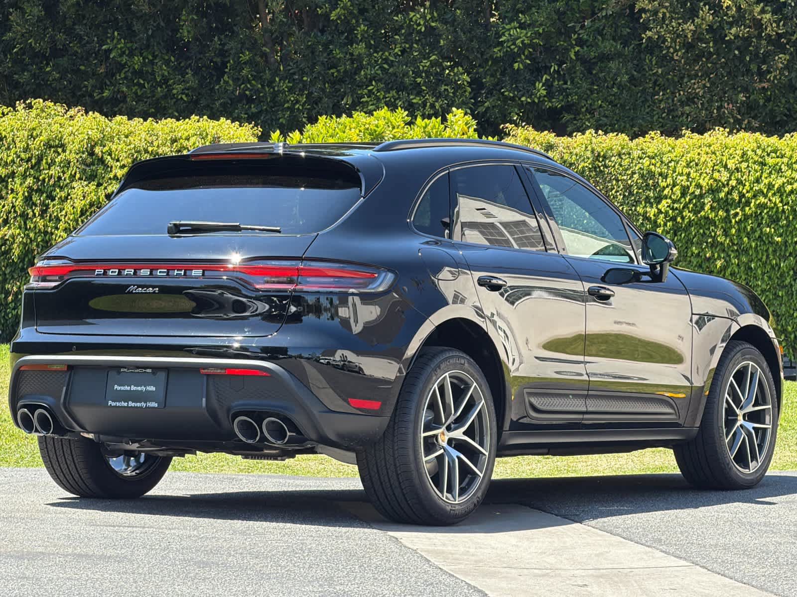 New 2026 Porsche Macan AWD/4WD image 8