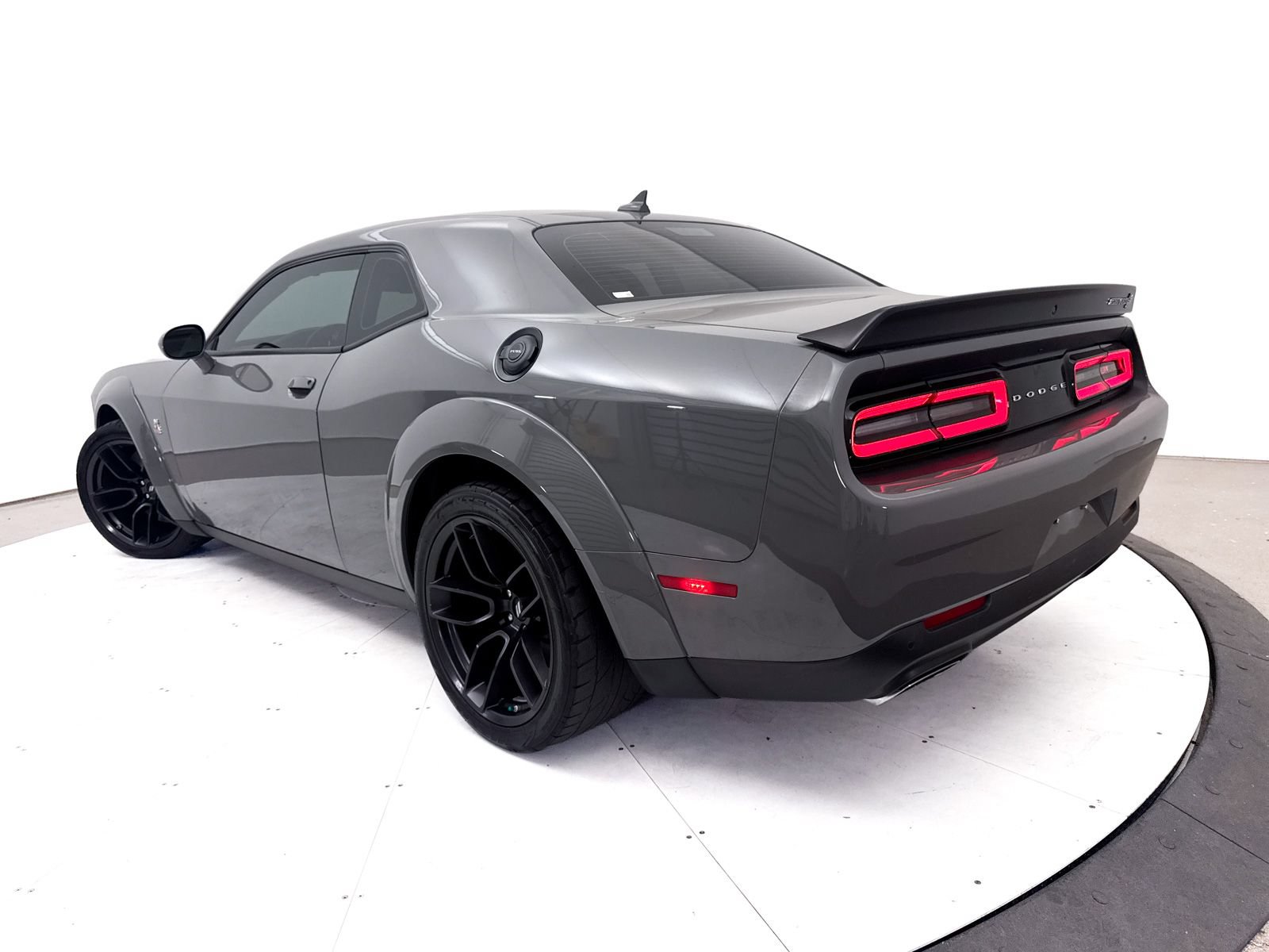 Used 2023 Dodge Challenger R/T Scat Pack RWD image 3
