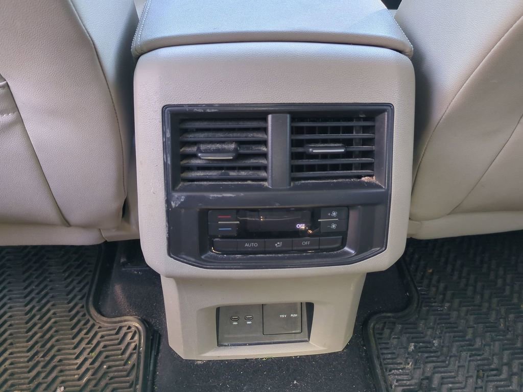 Used 2021 Volkswagen Atlas SEL R-Line image 32