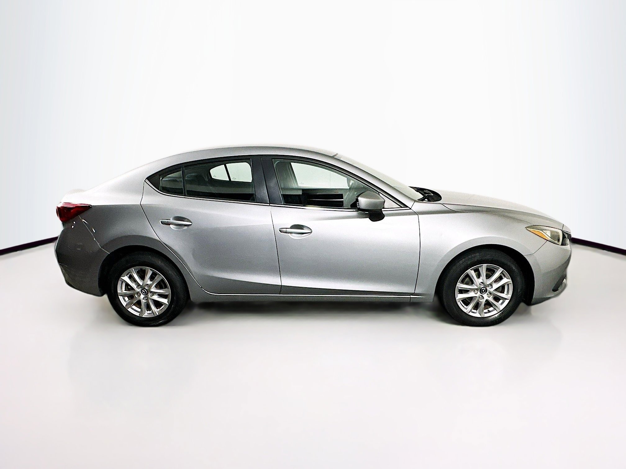Used 2016 MAZDA MAZDA3 i Sport w/ Preferred Equipment Package image 10