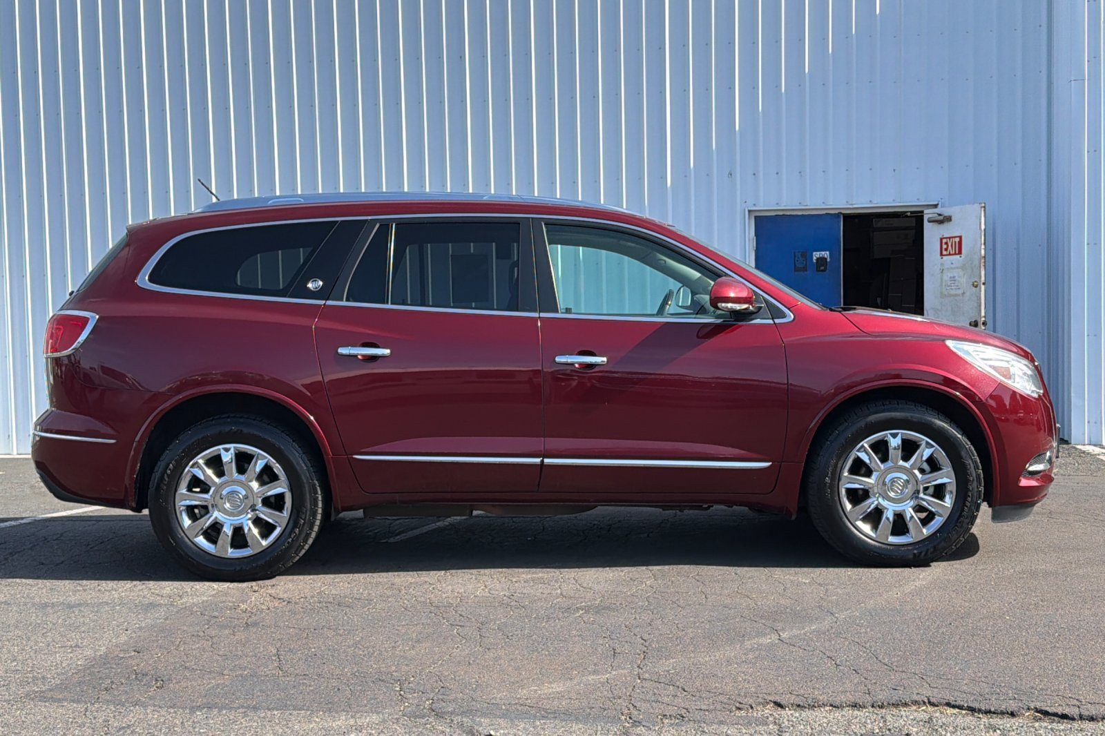 Used 2015 Buick Enclave Leather w/ Trailering Package AWD/4WD image 3