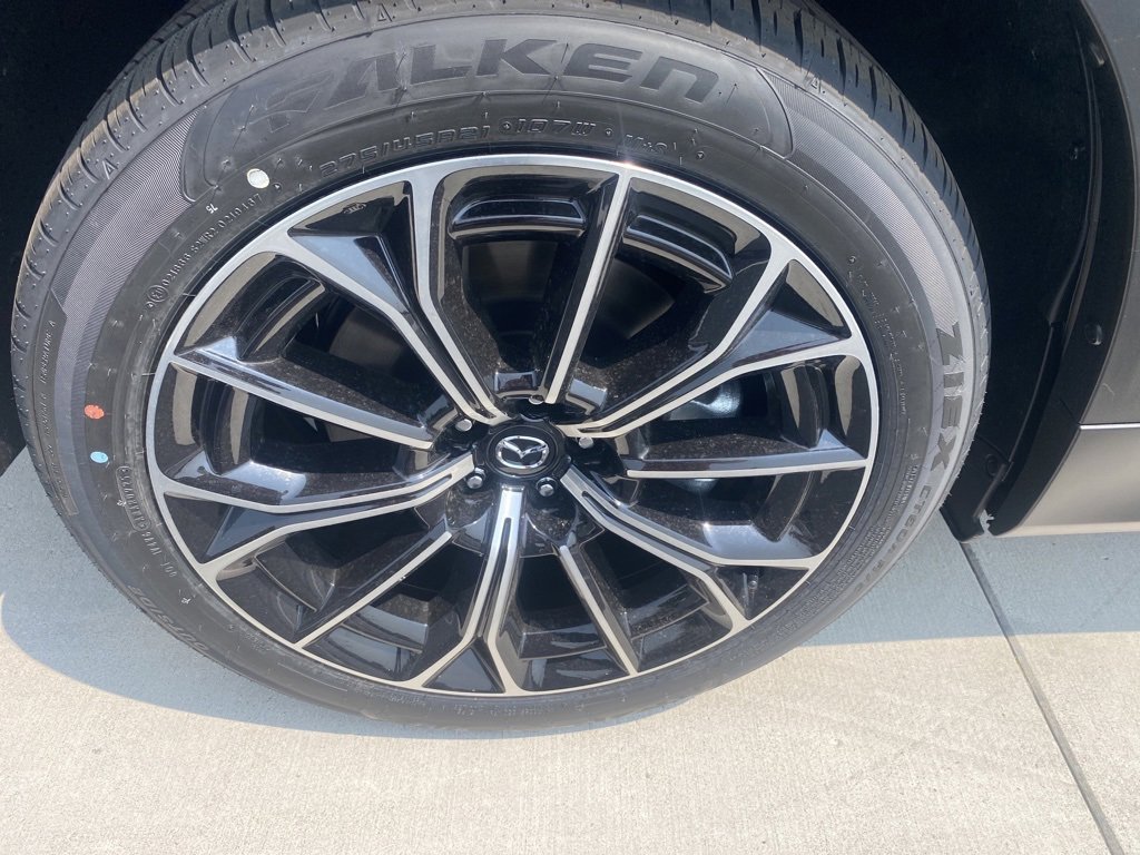 New 2025 MAZDA CX-70 Plug-In Hybrid w/ Premium Plus image 27