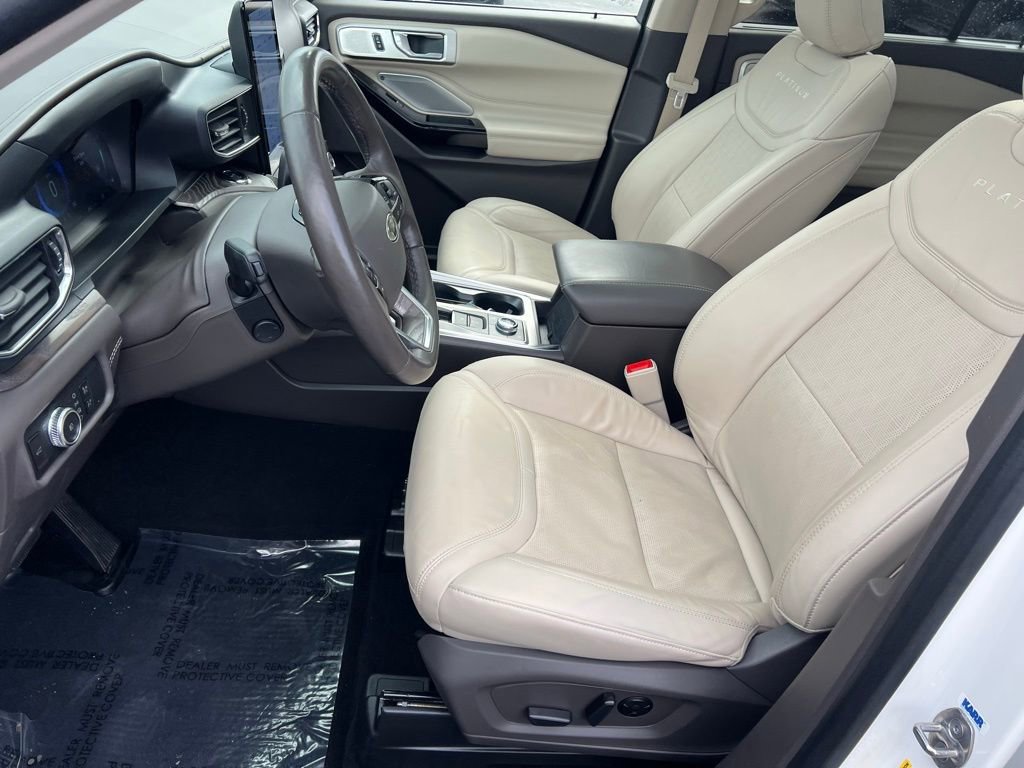 Certified 2022 Ford Explorer Platinum w/ Equipment Group 601A image 13
