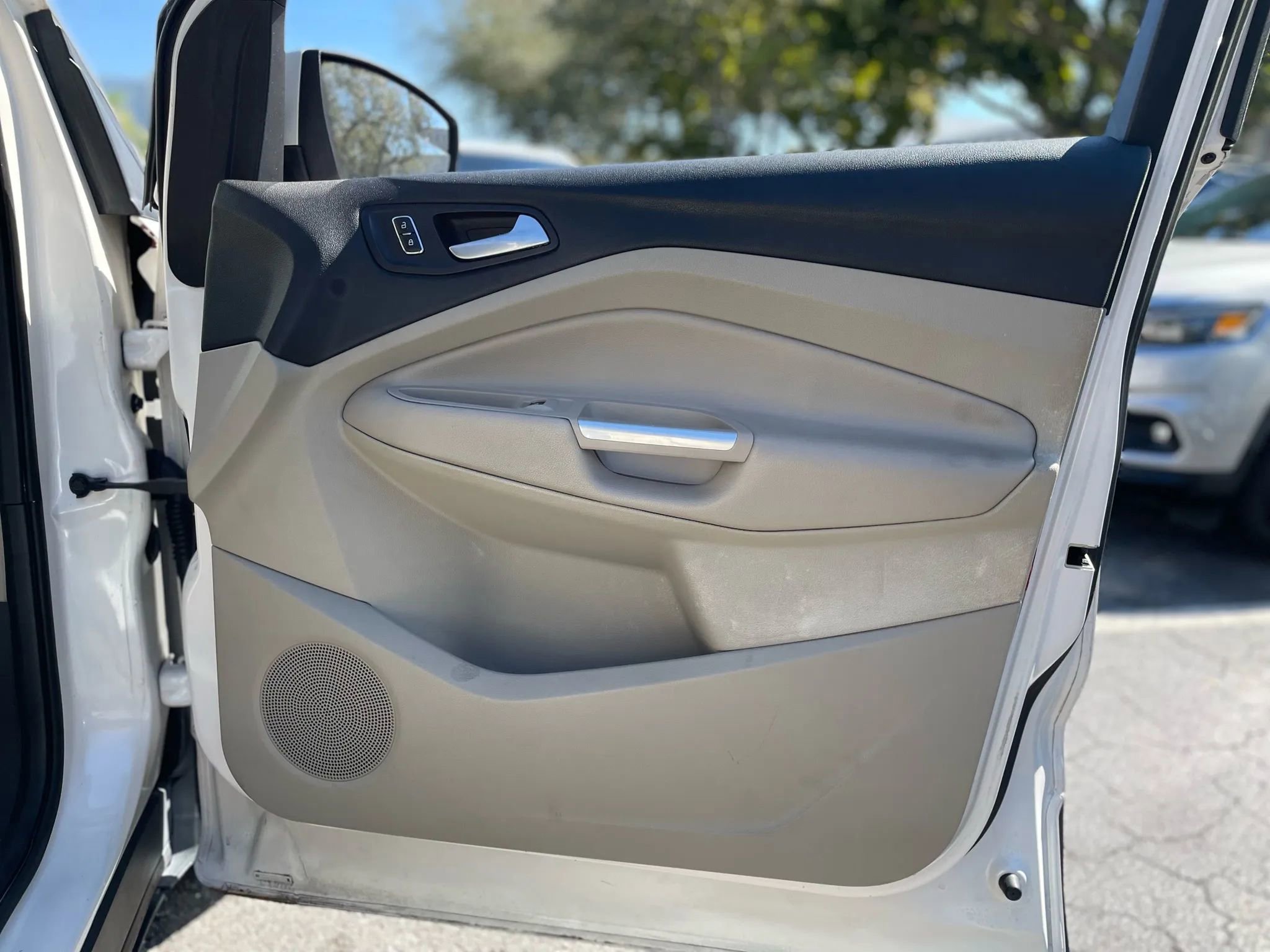 Used 2013 Ford Escape SE image 30