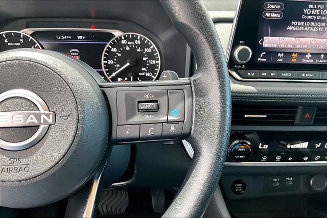 Certified 2024 Nissan Rogue SV FWD image 24