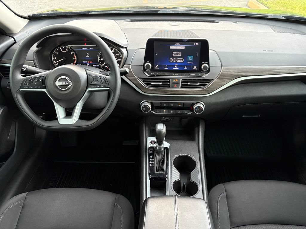 Used 2025 Nissan Altima 2.5 SV FWD image 5