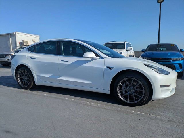 Used 2018 Tesla Model 3 Long Range image 1