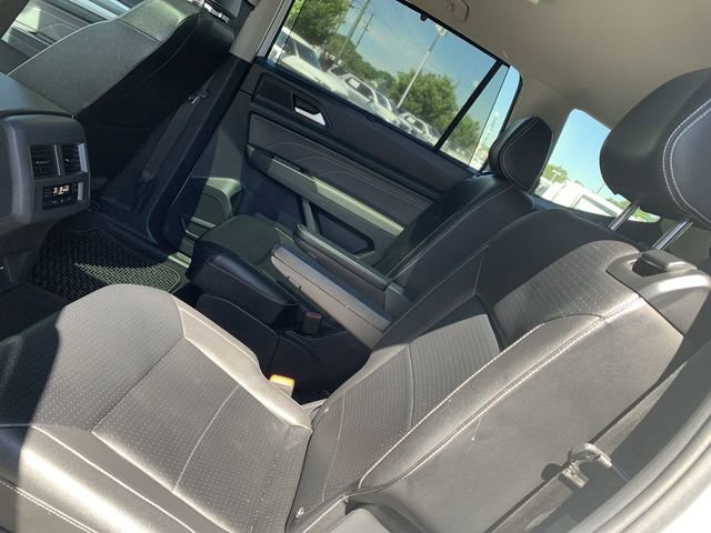 Used 2022 Volkswagen Atlas SEL R-Line AWD/4WD image 10