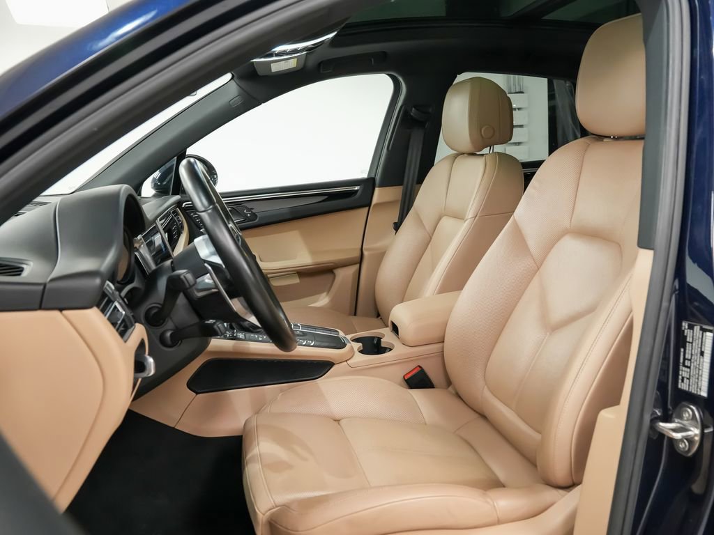 Certified 2021 Porsche Macan S AWD/4WD image 5