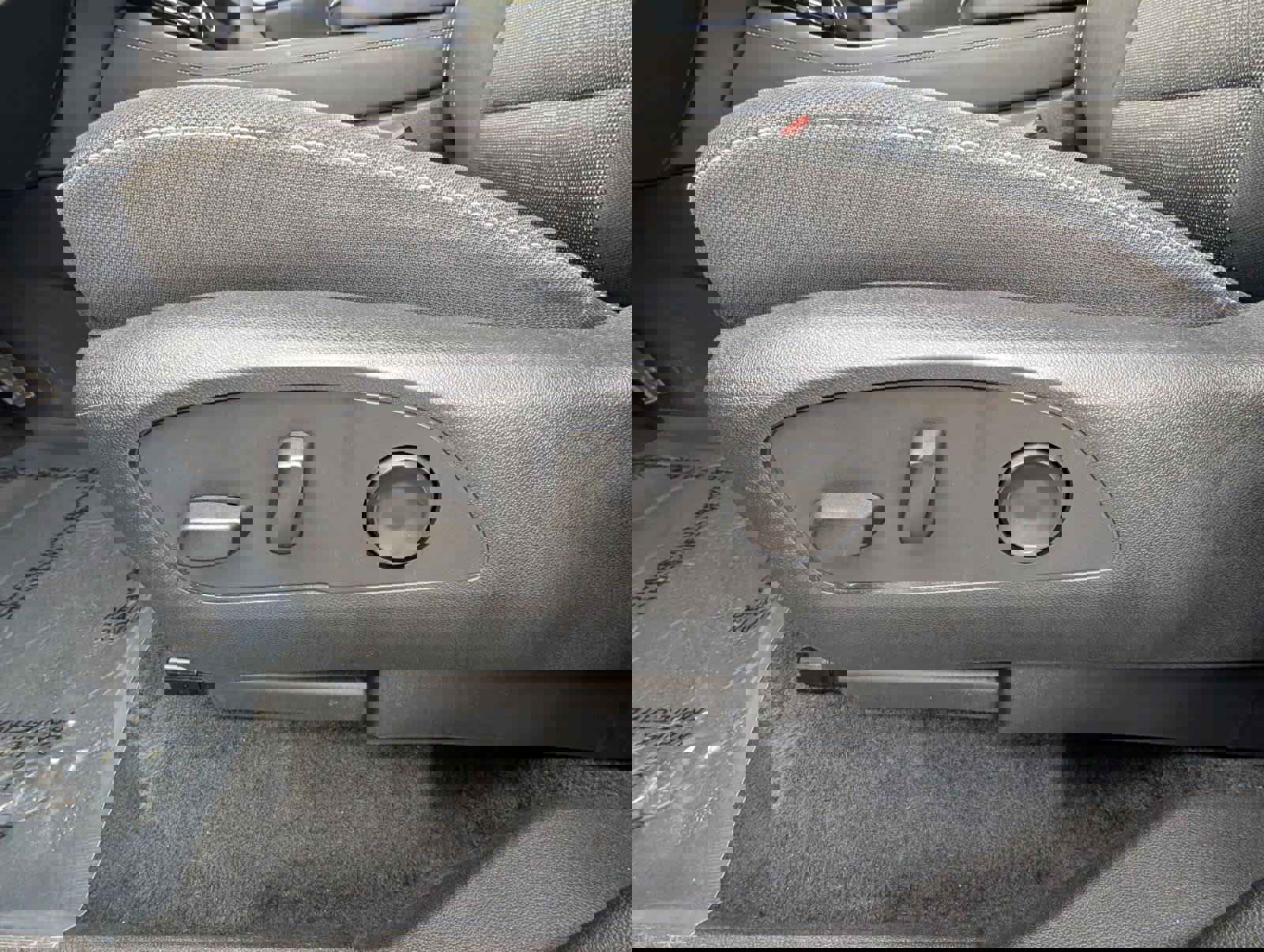 Certified 2024 Chevrolet Traverse LT image 19